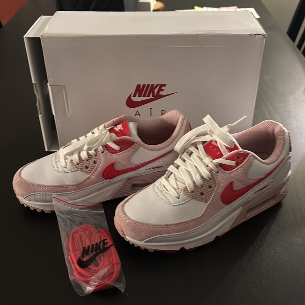 Nike Air Max Valentines